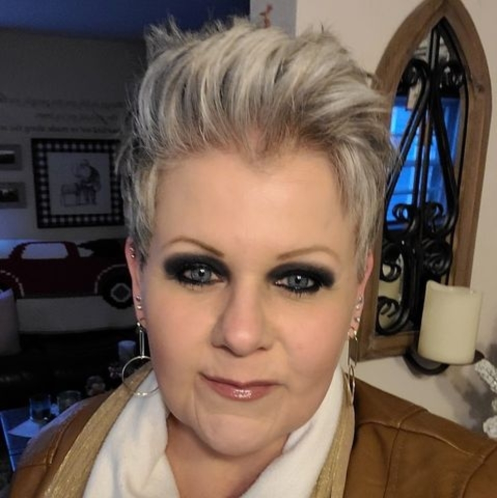 Meet your Posher, Sharon